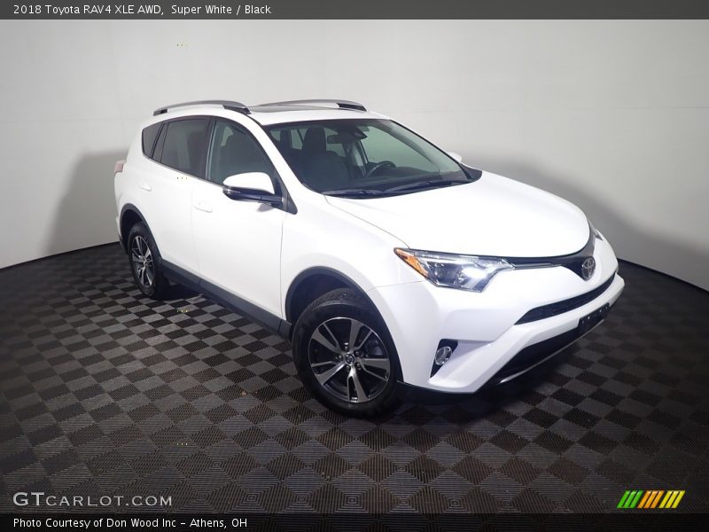 Super White / Black 2018 Toyota RAV4 XLE AWD