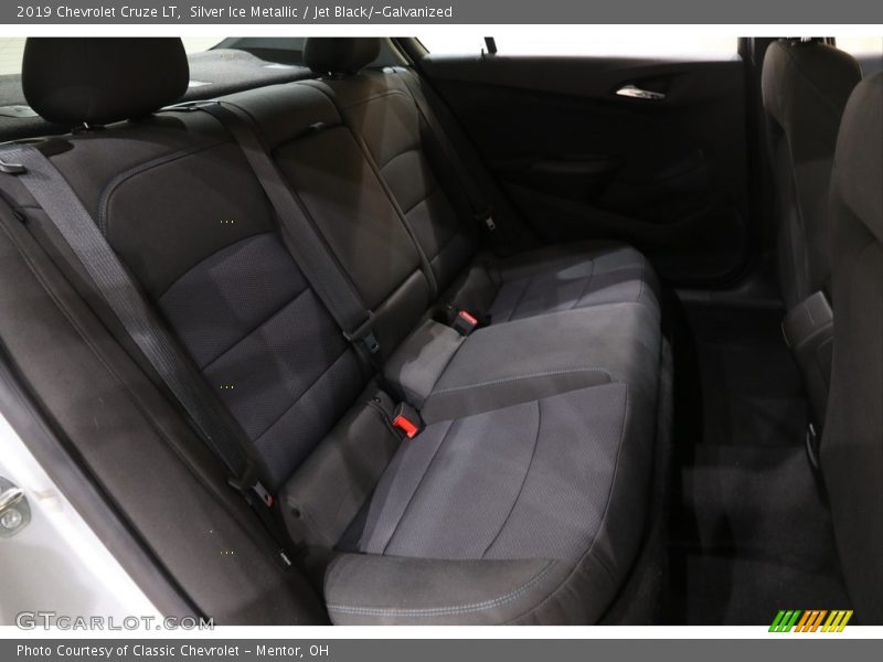 Silver Ice Metallic / Jet Black/­Galvanized 2019 Chevrolet Cruze LT