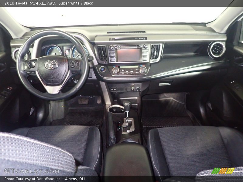 Super White / Black 2018 Toyota RAV4 XLE AWD