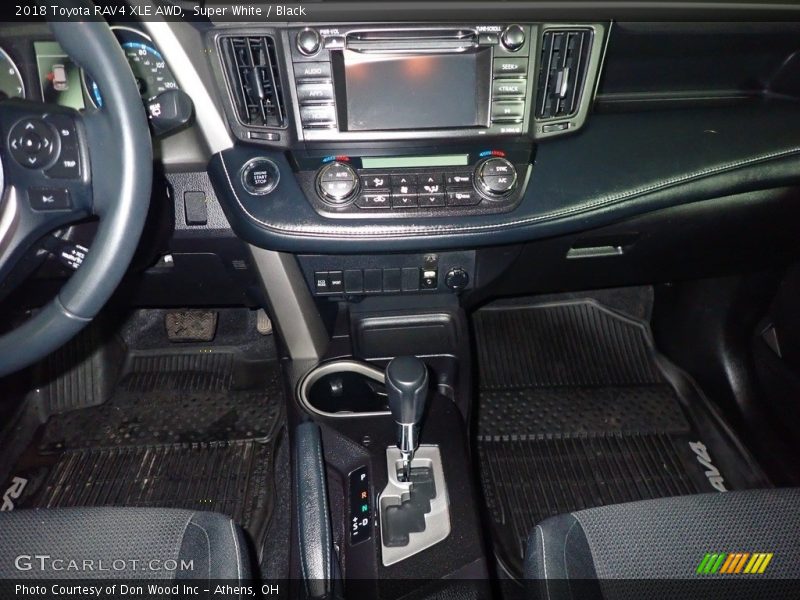 Super White / Black 2018 Toyota RAV4 XLE AWD