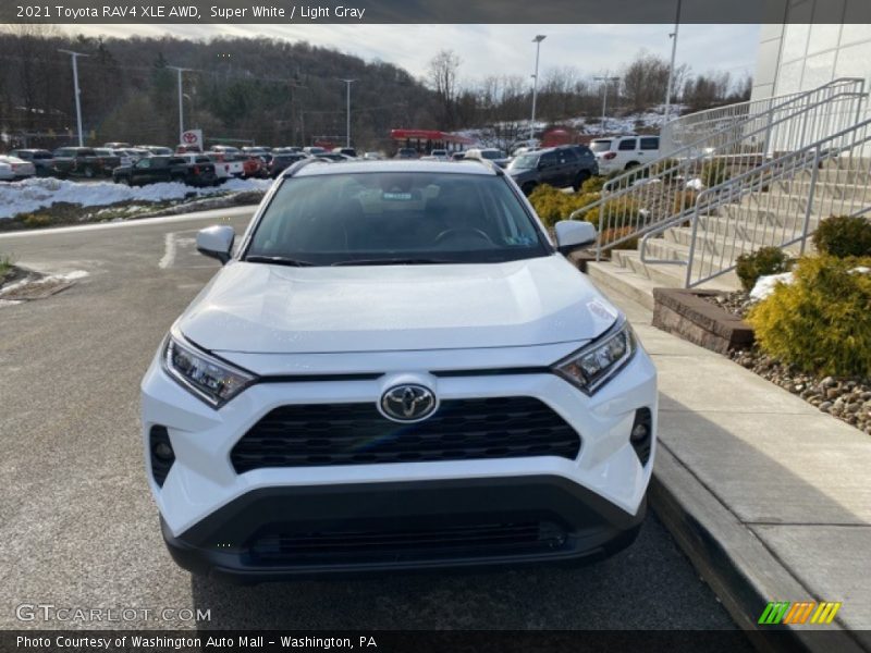 Super White / Light Gray 2021 Toyota RAV4 XLE AWD