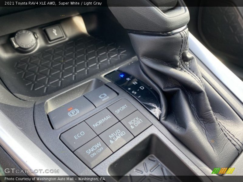 Super White / Light Gray 2021 Toyota RAV4 XLE AWD