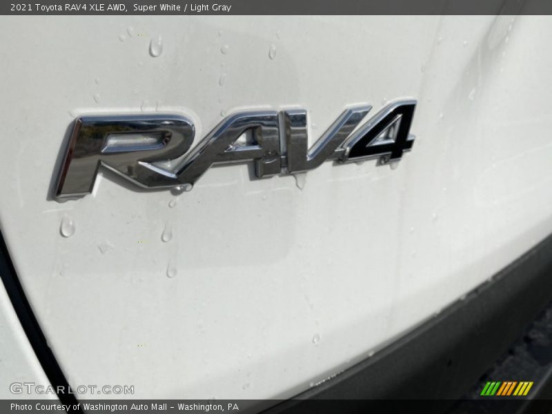 Super White / Light Gray 2021 Toyota RAV4 XLE AWD