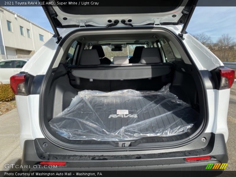Super White / Light Gray 2021 Toyota RAV4 XLE AWD