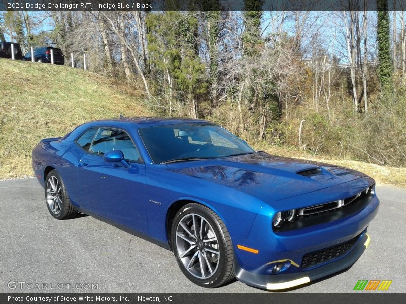 Front 3/4 View of 2021 Challenger R/T