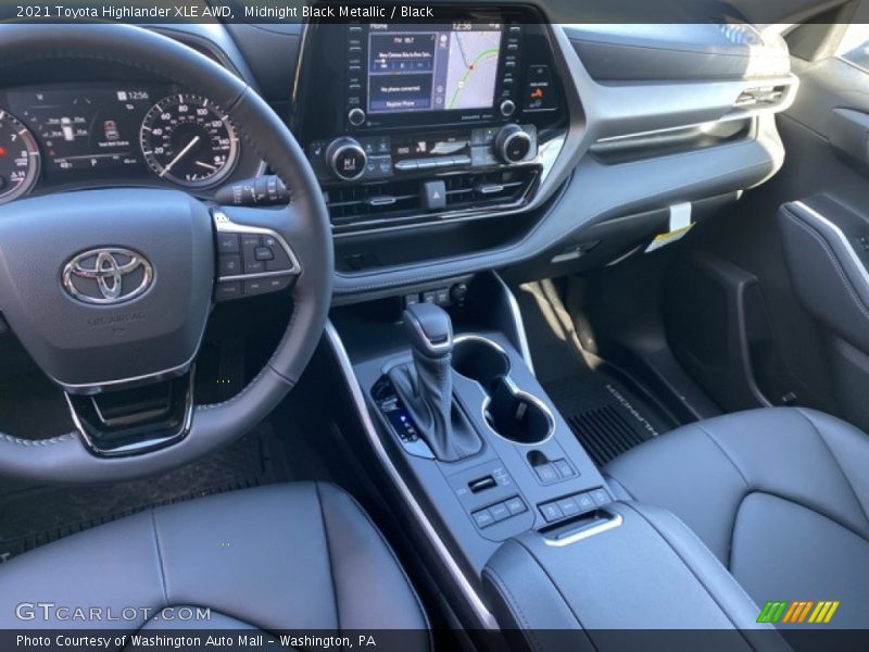 Midnight Black Metallic / Black 2021 Toyota Highlander XLE AWD