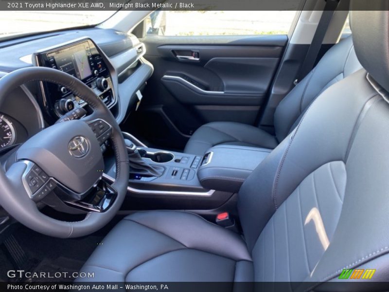 Midnight Black Metallic / Black 2021 Toyota Highlander XLE AWD