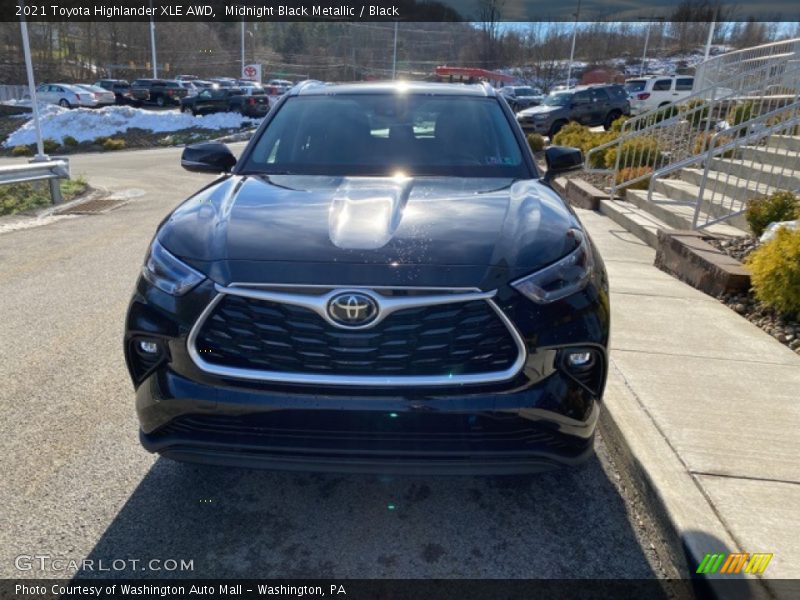Midnight Black Metallic / Black 2021 Toyota Highlander XLE AWD