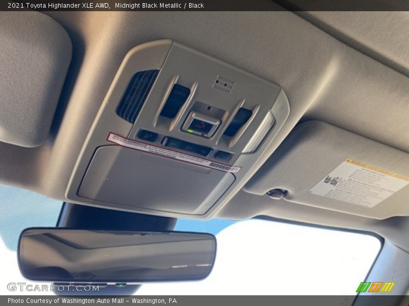 Midnight Black Metallic / Black 2021 Toyota Highlander XLE AWD