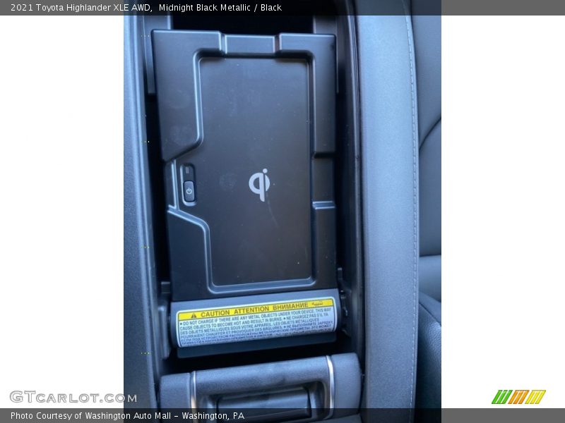 Midnight Black Metallic / Black 2021 Toyota Highlander XLE AWD