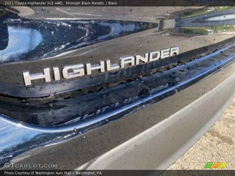 Midnight Black Metallic / Black 2021 Toyota Highlander XLE AWD