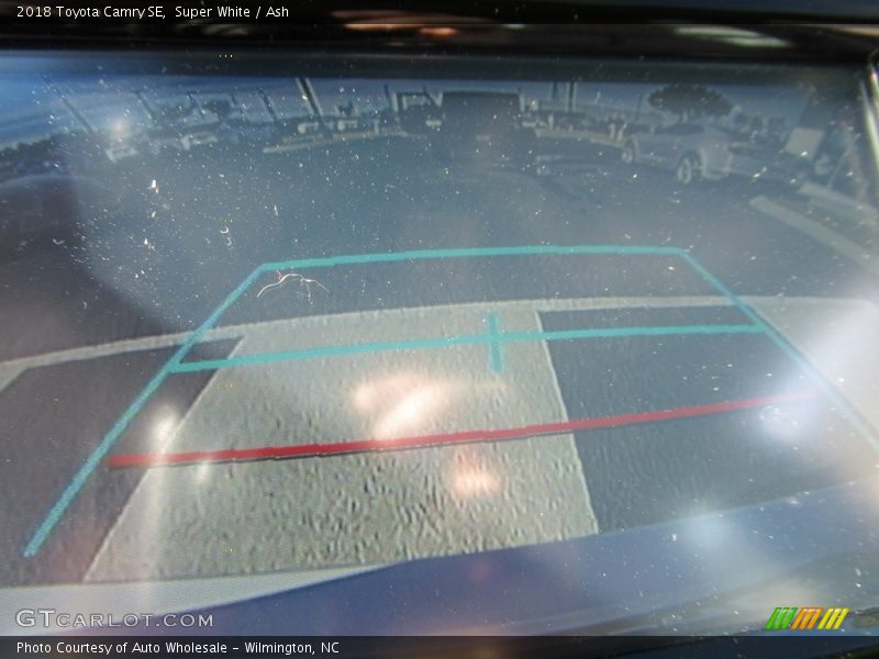 Super White / Ash 2018 Toyota Camry SE