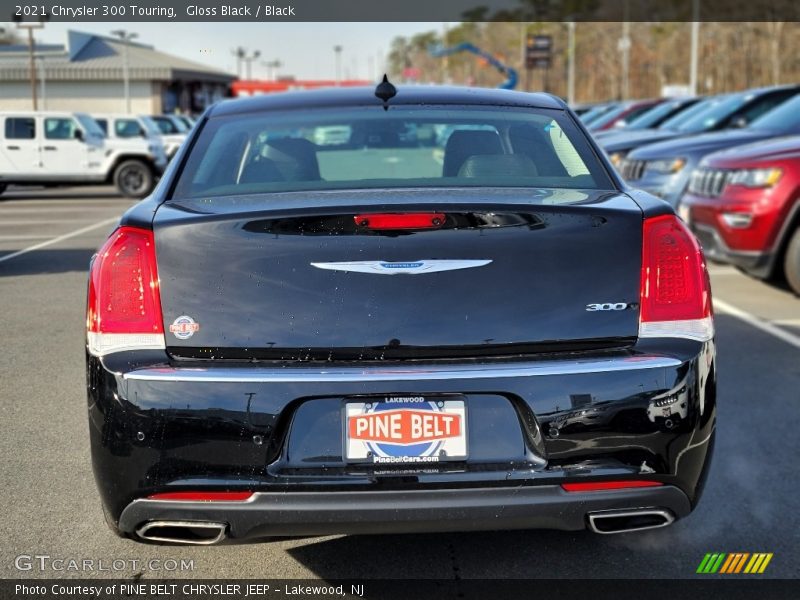 Gloss Black / Black 2021 Chrysler 300 Touring