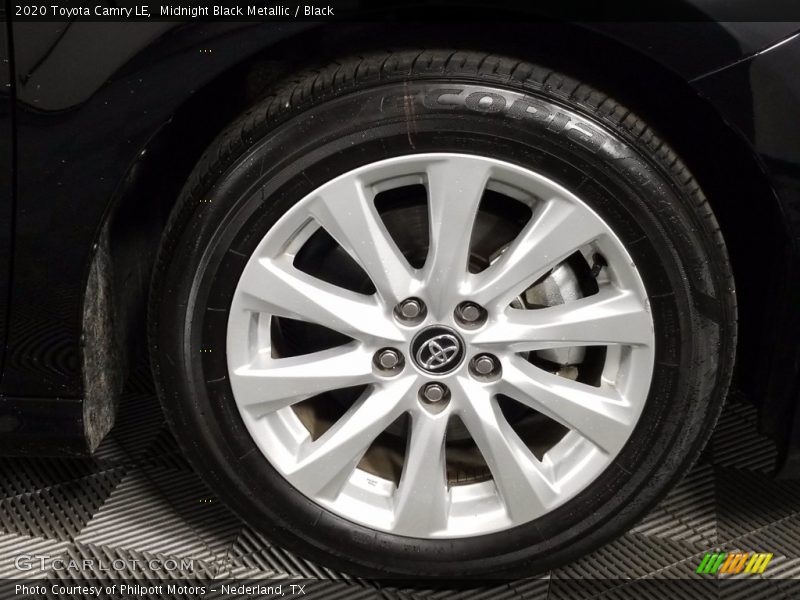 Midnight Black Metallic / Black 2020 Toyota Camry LE
