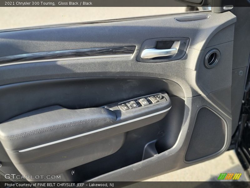 Gloss Black / Black 2021 Chrysler 300 Touring