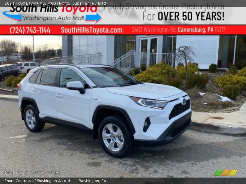 Super White / Black 2021 Toyota RAV4 XLE AWD Hybrid