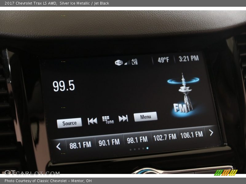 Silver Ice Metallic / Jet Black 2017 Chevrolet Trax LS AWD
