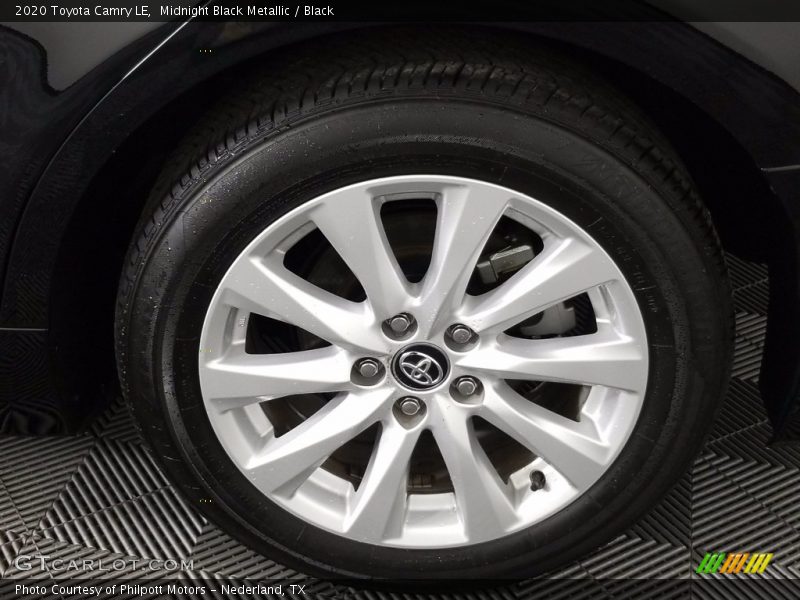 Midnight Black Metallic / Black 2020 Toyota Camry LE