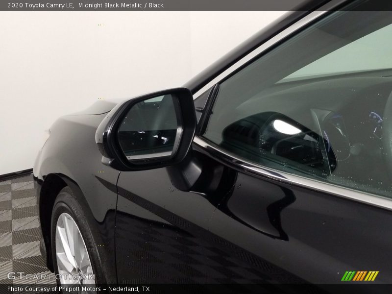 Midnight Black Metallic / Black 2020 Toyota Camry LE