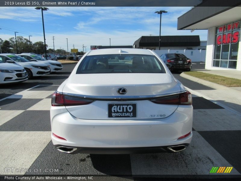 Eminent White Pearl / Chateau 2019 Lexus ES 350