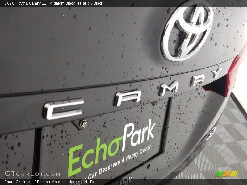 Midnight Black Metallic / Black 2020 Toyota Camry LE