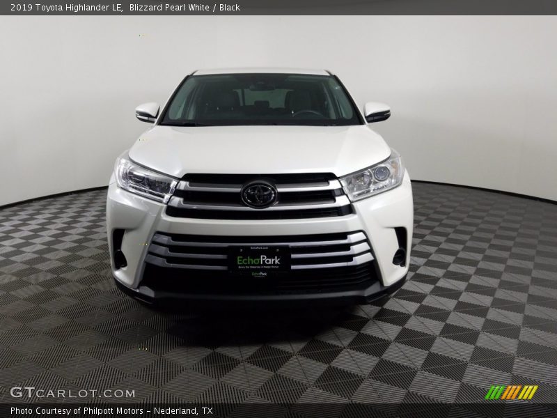 Blizzard Pearl White / Black 2019 Toyota Highlander LE