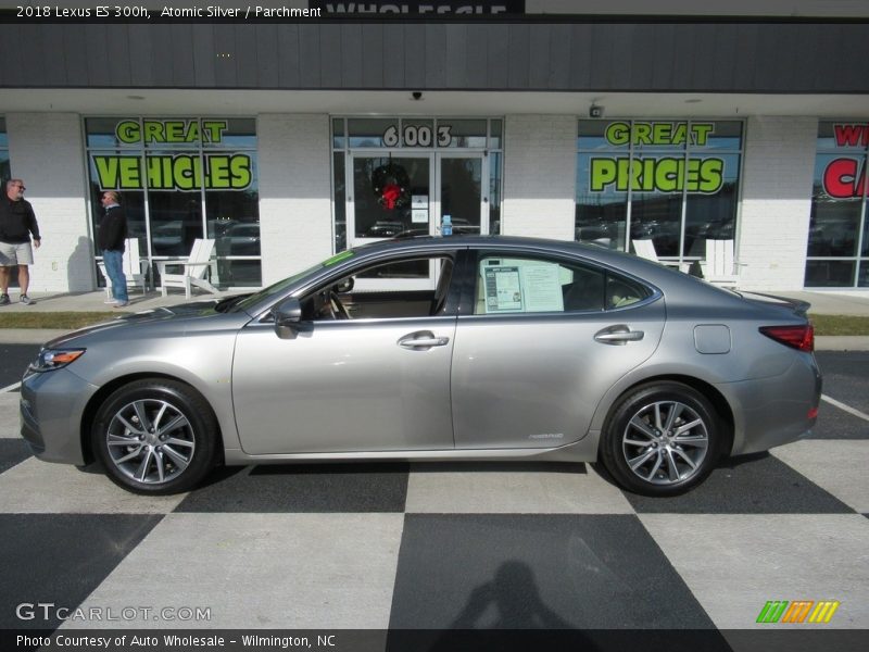 Atomic Silver / Parchment 2018 Lexus ES 300h
