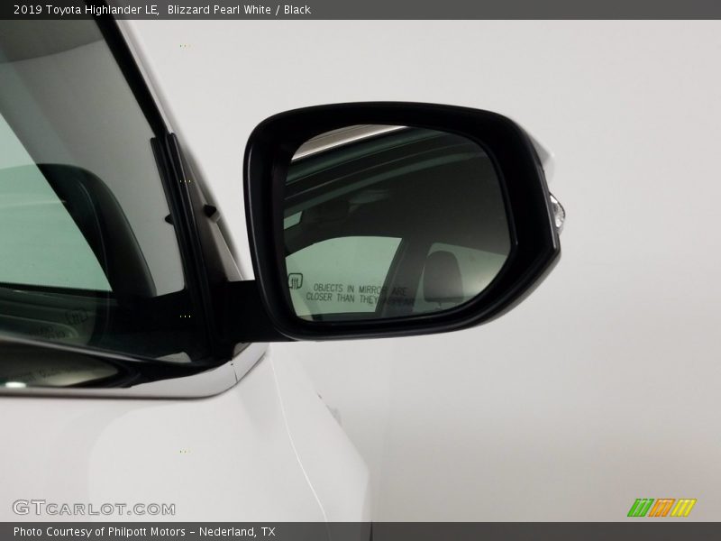 Blizzard Pearl White / Black 2019 Toyota Highlander LE