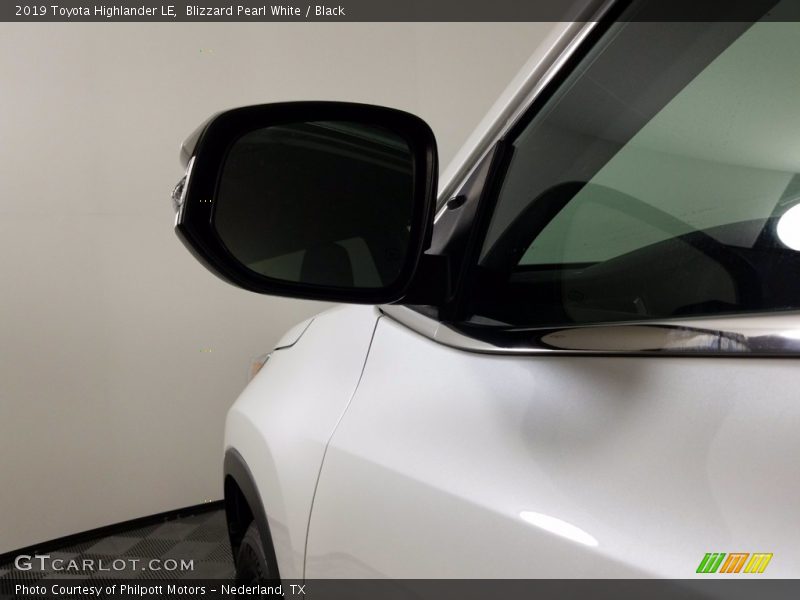 Blizzard Pearl White / Black 2019 Toyota Highlander LE