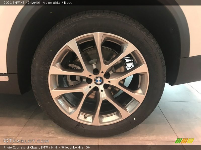 Alpine White / Black 2021 BMW X5 xDrive40i