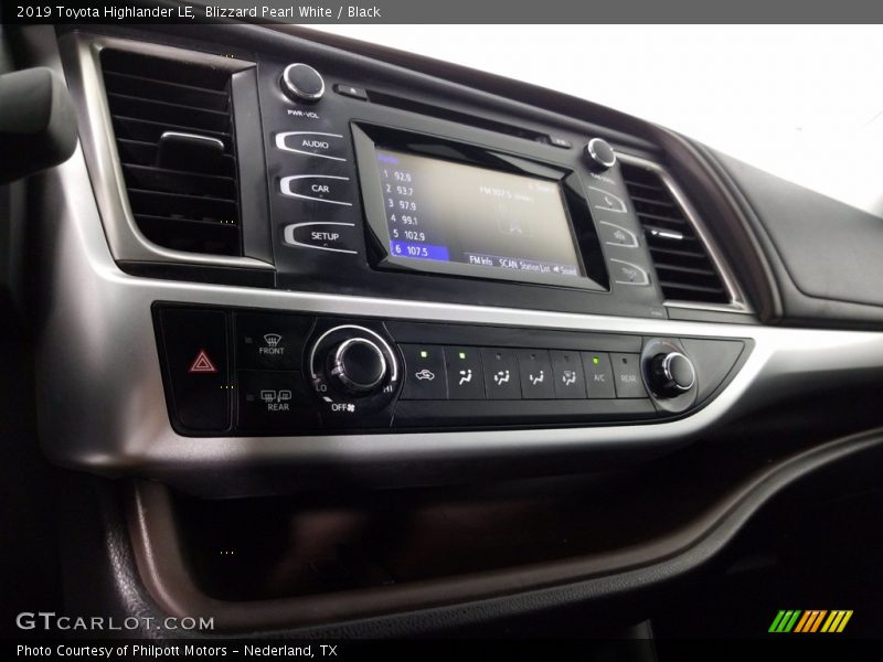 Blizzard Pearl White / Black 2019 Toyota Highlander LE