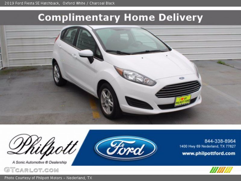 Oxford White / Charcoal Black 2019 Ford Fiesta SE Hatchback