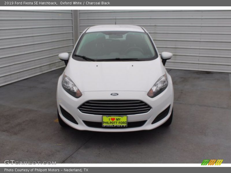 Oxford White / Charcoal Black 2019 Ford Fiesta SE Hatchback