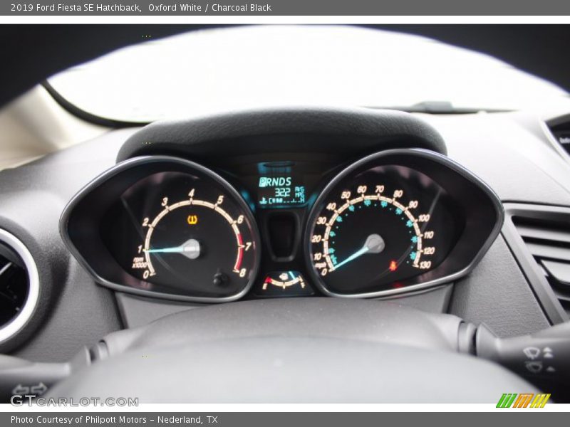 Oxford White / Charcoal Black 2019 Ford Fiesta SE Hatchback