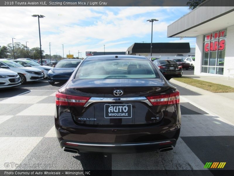 Sizzling Crimson Mica / Light Gray 2018 Toyota Avalon XLE