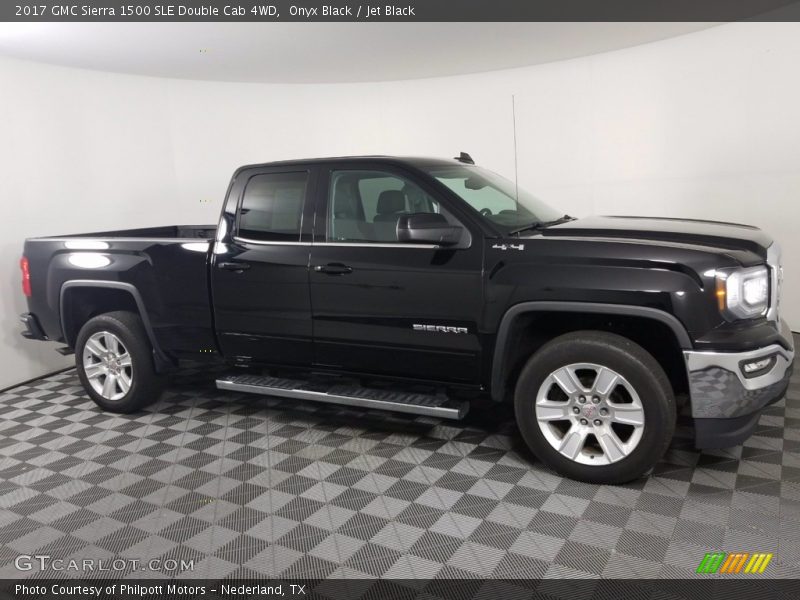 Onyx Black / Jet Black 2017 GMC Sierra 1500 SLE Double Cab 4WD