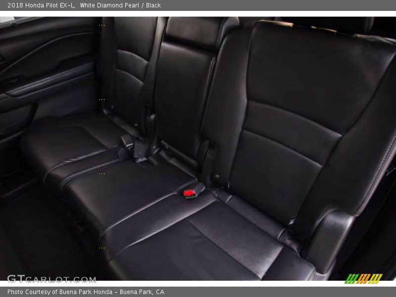 White Diamond Pearl / Black 2018 Honda Pilot EX-L