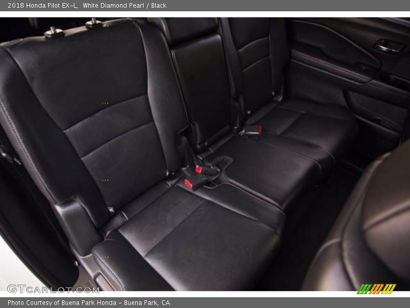 White Diamond Pearl / Black 2018 Honda Pilot EX-L