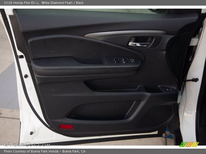 White Diamond Pearl / Black 2018 Honda Pilot EX-L