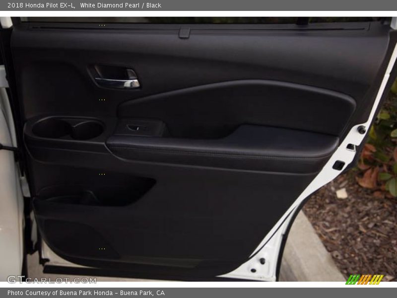 White Diamond Pearl / Black 2018 Honda Pilot EX-L