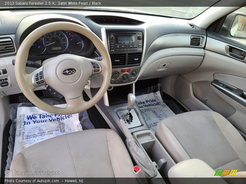 Satin White Pearl / Black 2013 Subaru Forester 2.5 X