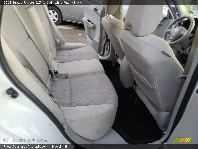 Satin White Pearl / Black 2013 Subaru Forester 2.5 X
