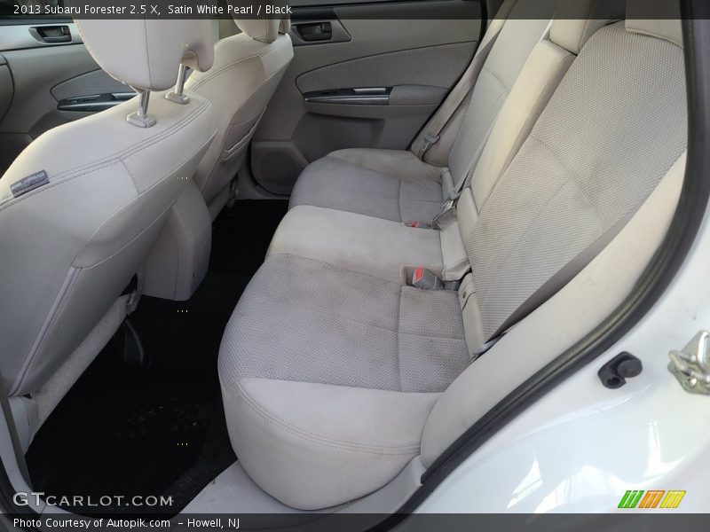 Satin White Pearl / Black 2013 Subaru Forester 2.5 X