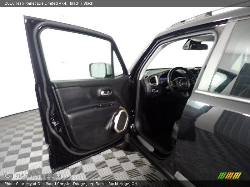 Black / Black 2016 Jeep Renegade Limited 4x4