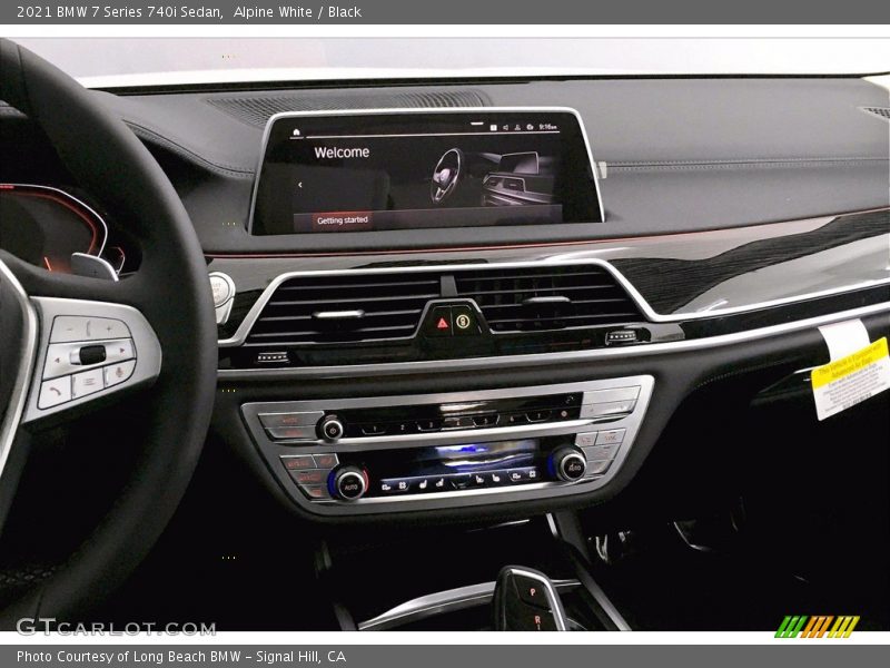 Alpine White / Black 2021 BMW 7 Series 740i Sedan