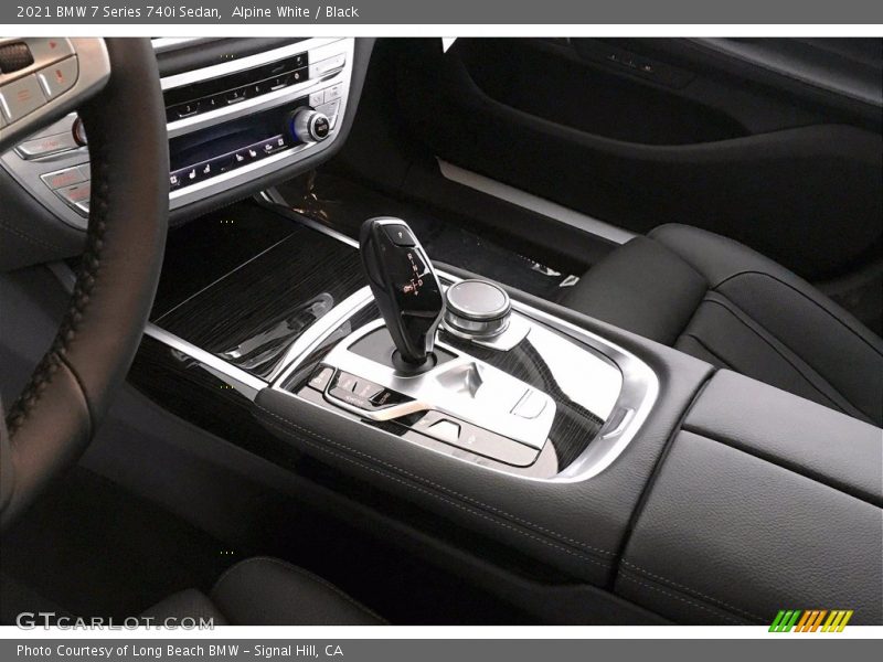 Alpine White / Black 2021 BMW 7 Series 740i Sedan
