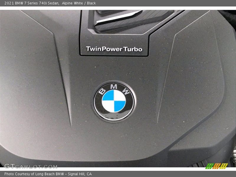 Alpine White / Black 2021 BMW 7 Series 740i Sedan