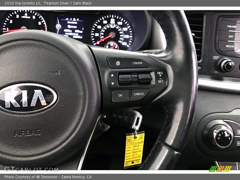 Titanium Silver / Satin Black 2016 Kia Sorento LX