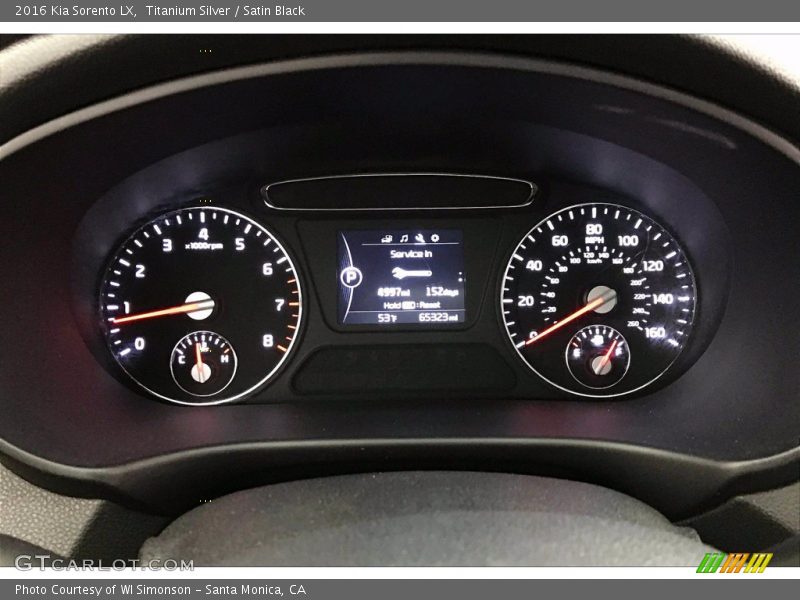 Titanium Silver / Satin Black 2016 Kia Sorento LX
