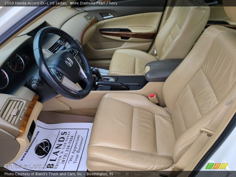 White Diamond Pearl / Ivory 2009 Honda Accord EX-L V6 Sedan